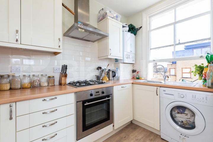 Modern two bed minutes to camden tube and regents park  Delancey Street, Camden